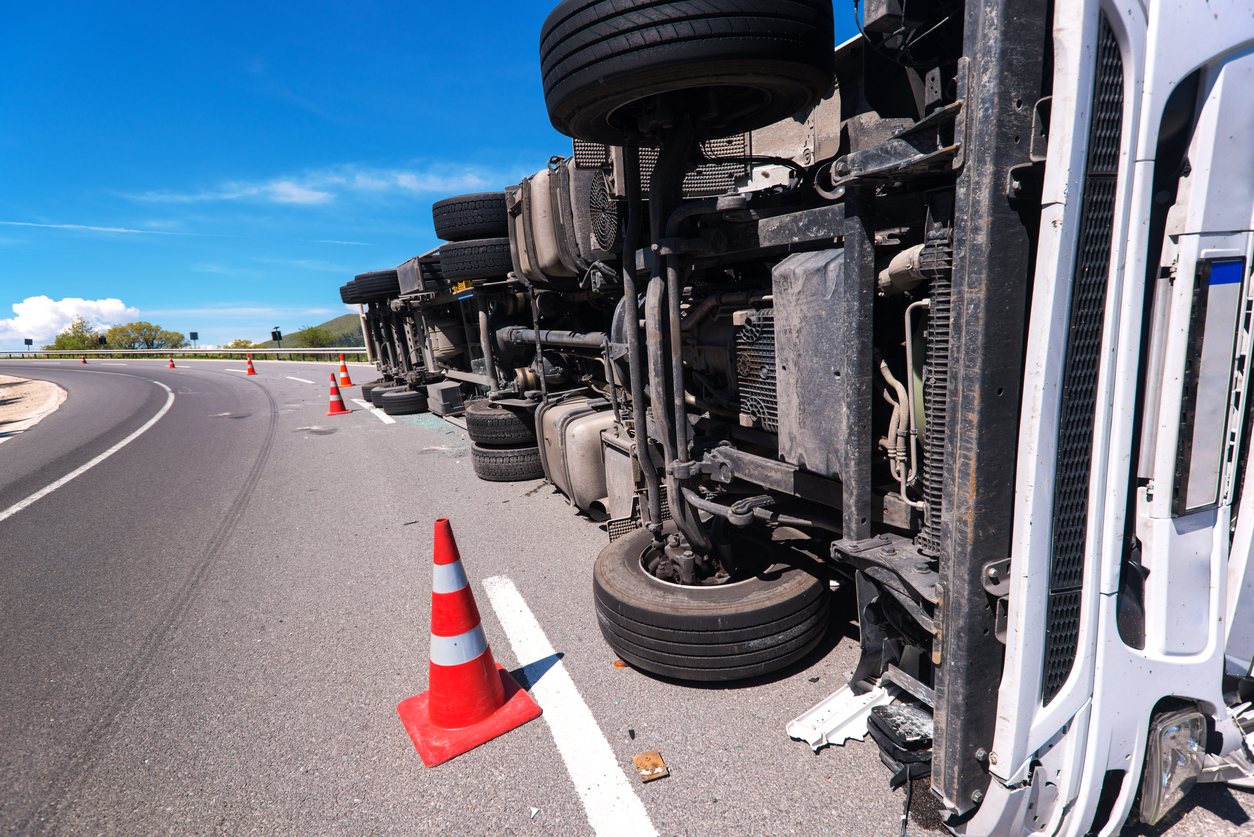 Who is at fault for a commercial truck accident in Iowa that occurred when inclement weather was present?