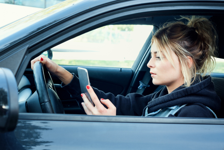 Iowa Car Accident Lawyer Discusses How Many Car Crashes Are Caused by Cell Phone Usage